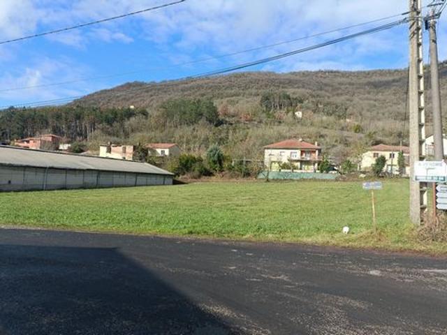 Bâtiment agricole plus terrain constructible