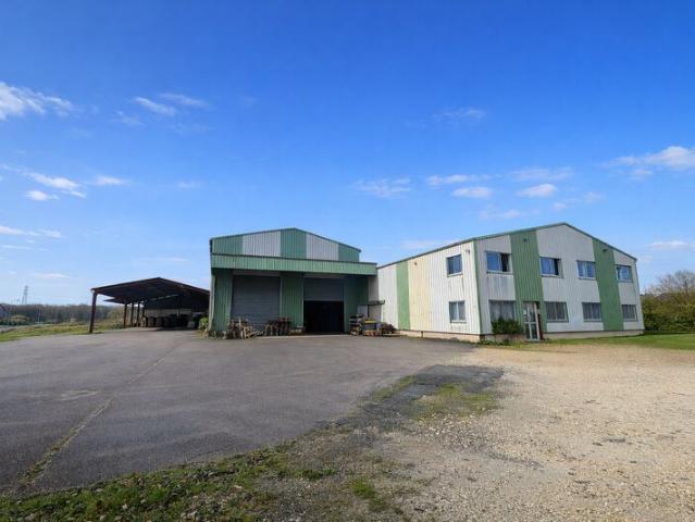 Bâtiment d'activité à vendre Varennes Changy Proche A77
