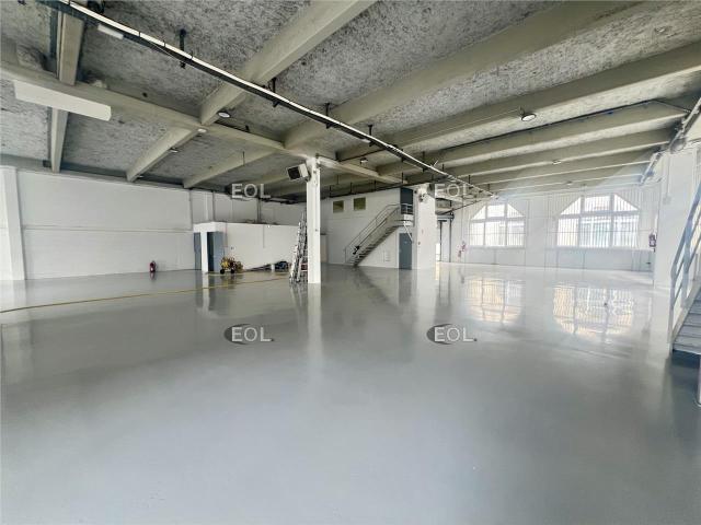 Bâtiment d'activité et bureaux à vendre Louvres Accès A1 A3 N104