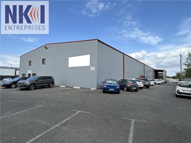 Batiment d'activités à vendre Lespinasse Accès A62