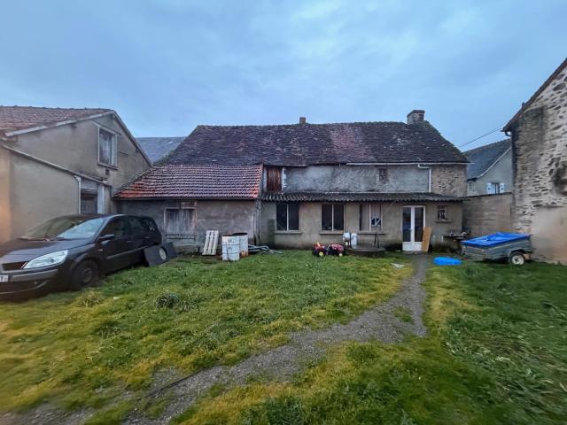 Bâtiment de 300m² environ à faire revivre