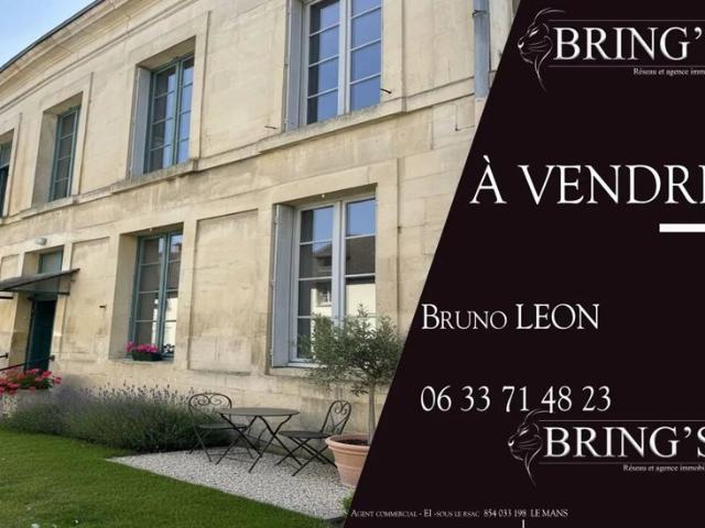 Bâtiment de ville, pour maison ou appartements