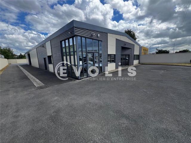 Batiment industriel à vendre Villiers sur Orge RER C proche