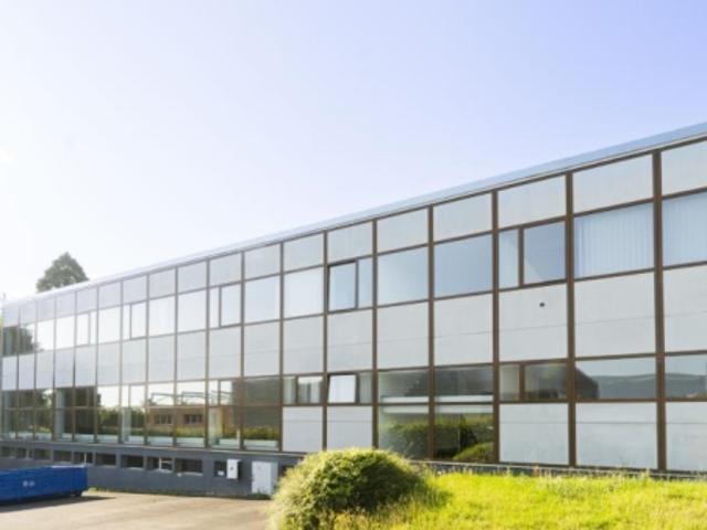 Bâtiment industriel et administratif de 960 m2 à louer