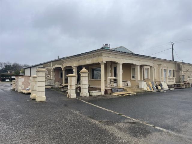 Batiment Industriel 370m² Virazeil