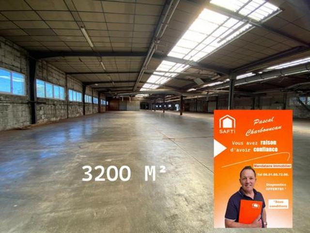 Batiment industriel 3 200m²