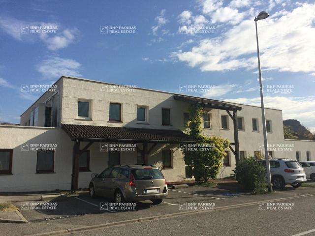 Bâtiment indépendant à vendre Claix ZAC de Fond Ratel