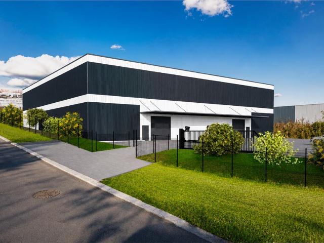 Bâtiment indépendant à vendre Mâcon Sud Hauteur 9 m