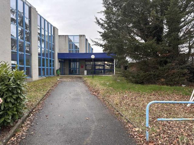 Bâtiment mixte à louer Civrieux d'Azergues Proche A6 et A89