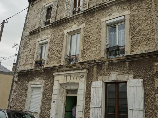 Bâtiment/immeuble 240 m²