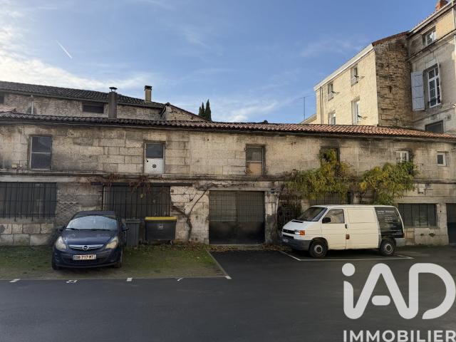 Bâtiment/immeuble 250 m²