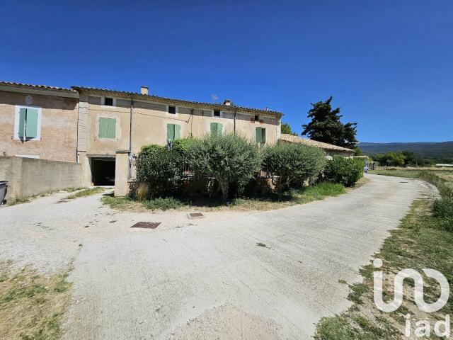 Bâtiment/immeuble 235 m²