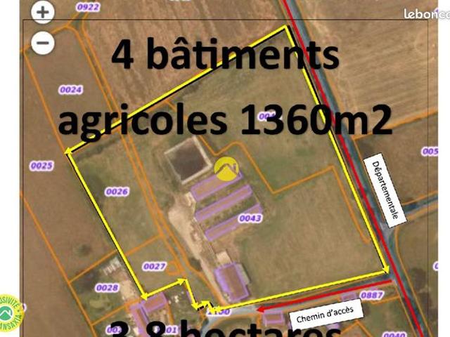 Bâtiments 1360m2 à côté de D1