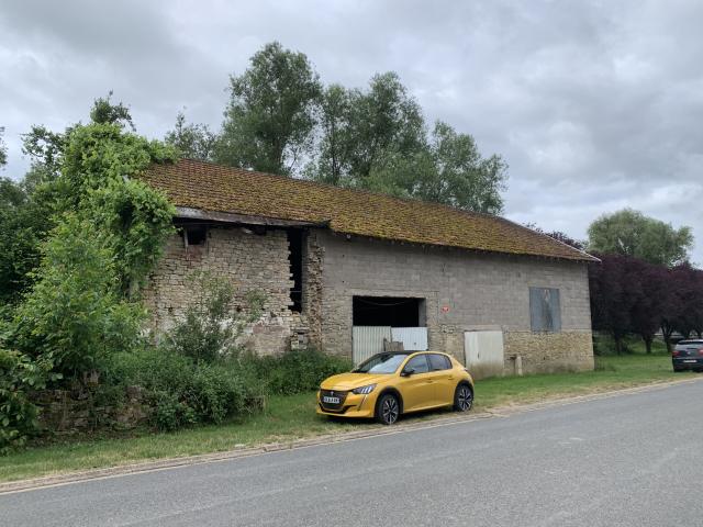 Ancien Moulin de 200 m2 + droit d'eau + terrain constructible de 1000 m2 en bordure de Verdurette