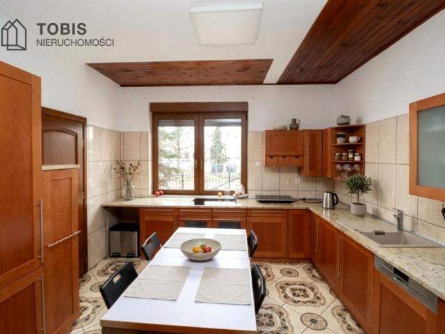 Batorowska 281 m², Dąbrowa