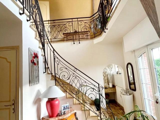 BAUVIN à proximité d'Annoeullin, Maison d'exception: 216m2/2000m2 à 20 mn de LILLE