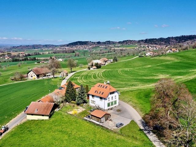 Bau von 3 Wohnungen auf dem Land