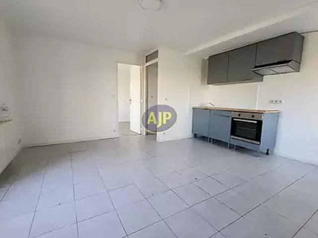 Baud 56150 Location appartement 2 pièces t2 au dernier étage