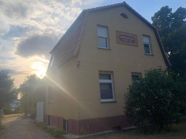 Bauen Sie Ihre Zukunft Einfamilienhaus mit Sanierungsbedarf Provisionsfrei