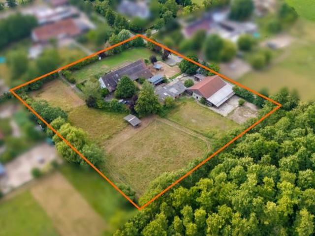 Bauern/ Pferdehof mit viel Potenzial und hervorragender Infrastruktur!