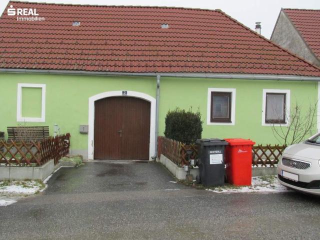 TOP Preis: Landhaus mit umschlossenem Innenhof und Nebengebäuden FIXPREIS