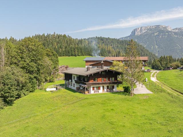 Bauernhaus mit Freizeitwohnsitz in idyllischer Ruhelage