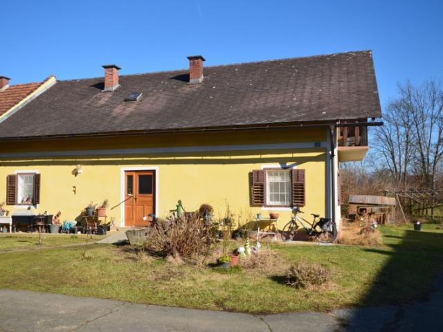 Bauernhaus bzw. EINFAMILIENHAUS in Grünruhelage + 2 Baugrundstücke