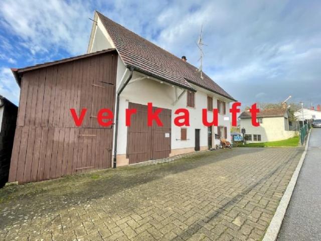 Bauernhaus für Handwerker mit großem Grundstück und Scheune in Engen Neuhausen