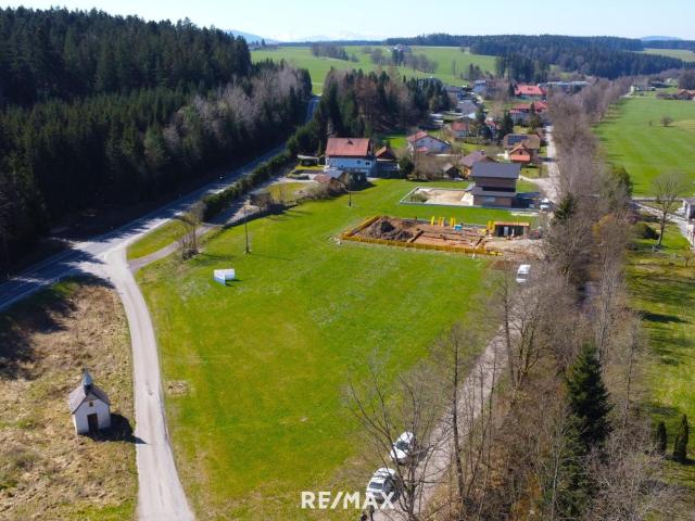 Baugrund nahe Straßwalchen: GSt. 8 608m²