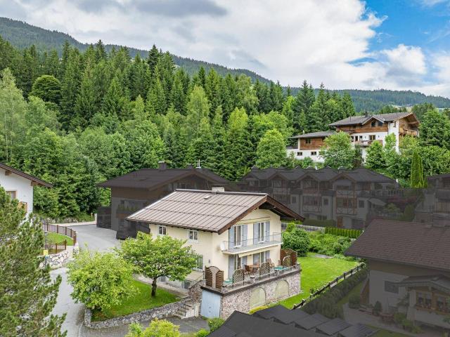 Baugrundstück mit Altbestand in sonniger Ruhelage