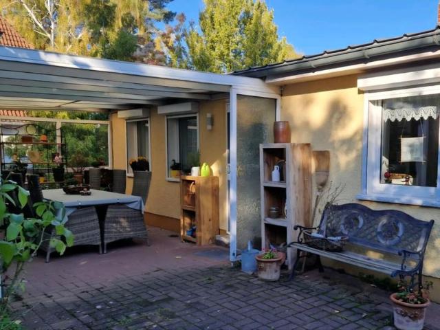 Baugrundstück mit Haus in Hohen Neuendorf zu verkaufen