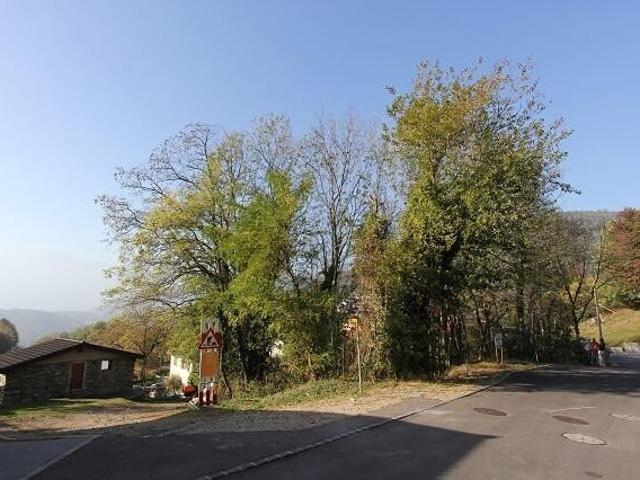 Baulandgrundstück von 1050m2 mit Aussicht / Baugrundstück von 1050m2 mit schöner Aussicht