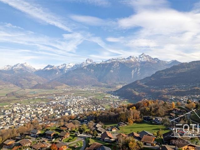 Baugrundstück von 1338 m² mit Blick in Collombey Muraz