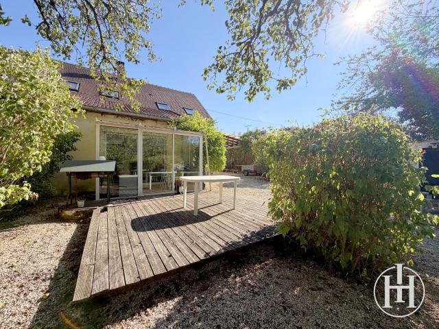 Baugy Maison avec vie de plain pied et grand terrain