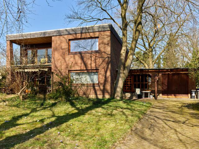 Bauhaus Klassiker auf schönem Grundstück in Schneverdingen