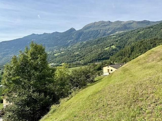 Baulandgrundstück von 527 m2 in Zone R3 an sehr sonniger, ruhiger Aussichtslage / terreno di 527 m2 Zona R3 | dreamo. Ch