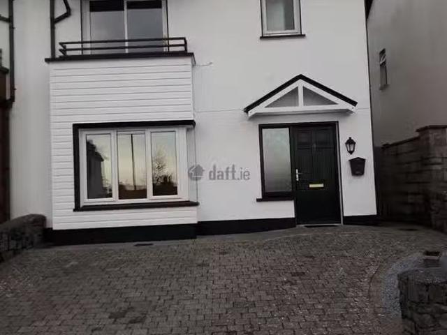 Baunoge, Loughrea, Co. Galway, Loughrea, Co. Galway is for rent