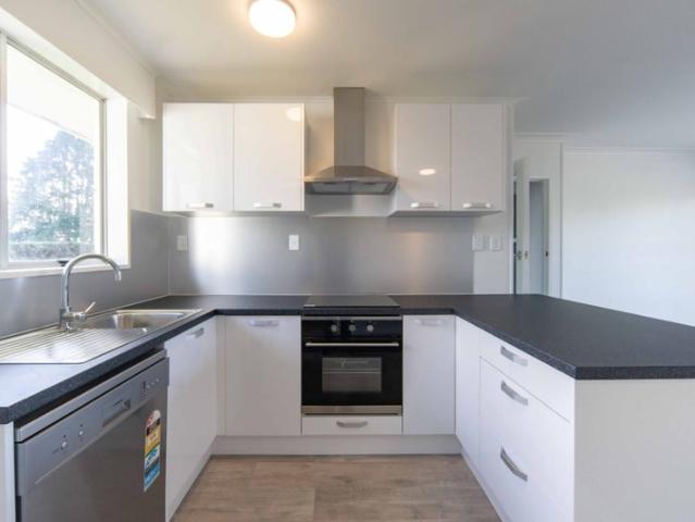 baverstock, 2 bedrooms