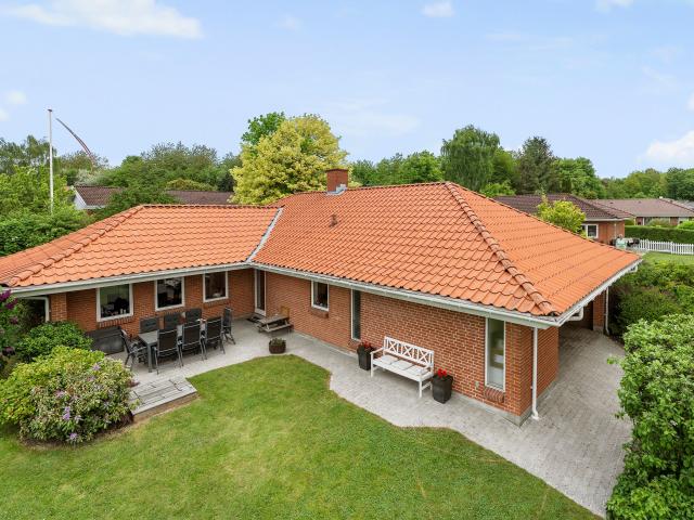 Bavnegårdsvej 28, Kolt