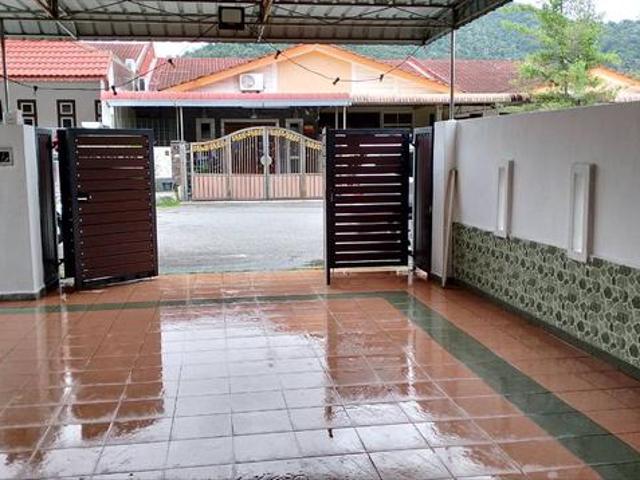 Bawah pasaran Taman Seri Impian