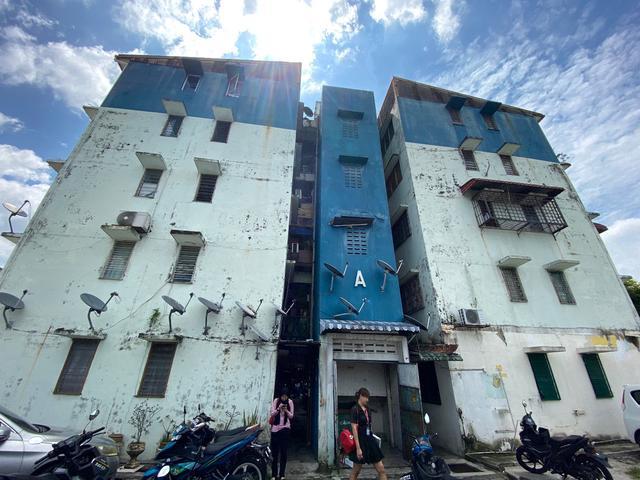 Bawah sekali block C taman cahaya indah LRT cahaya indah