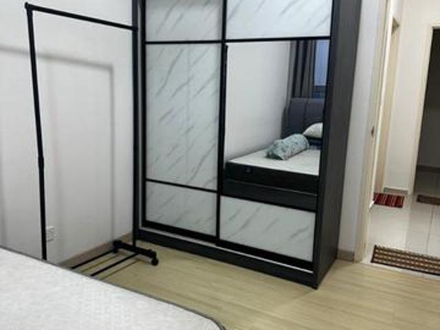 Bayu Emas Klang Gravit8 Service Apartment For Rent Aircond Tabletop