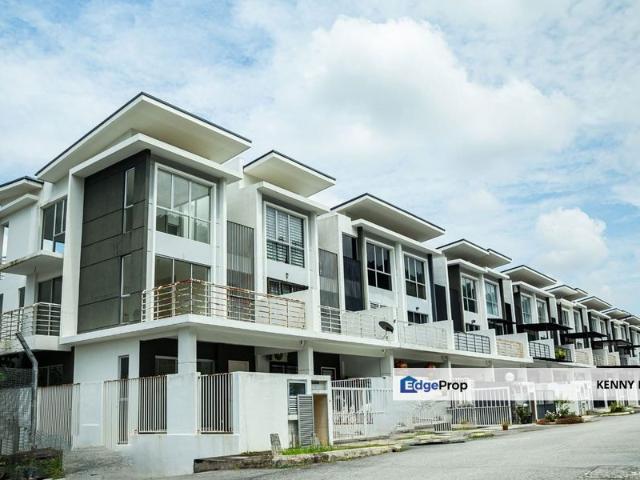Bayu Heights 2