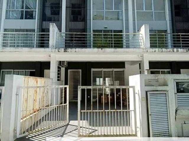 Bayu Heights 2