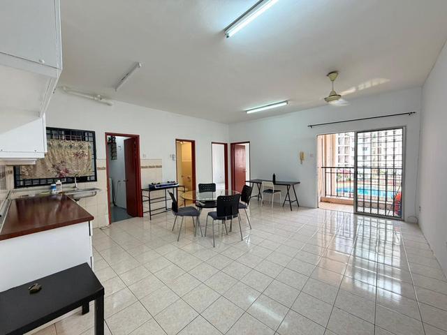 Bayu Puteri Tropicana Apartment Partial Furnished Unit For Rent