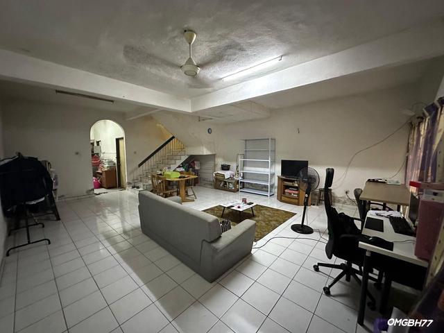 Bayu Perdana Klang 2storey 4r3b Basic Unit Tenanted For Sale 448k