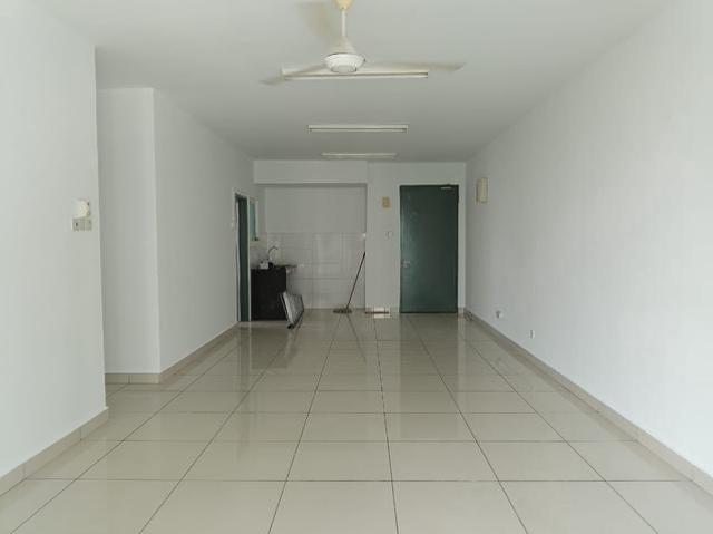 Bayu Sentul Condo 2 carpark 1230sqft well kept and clean