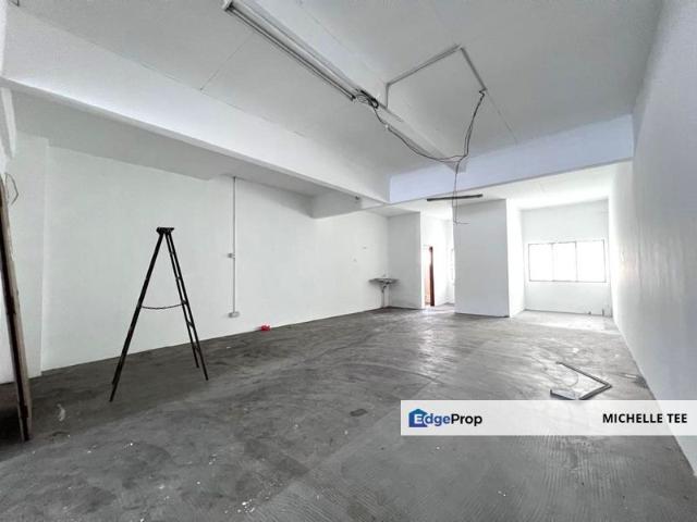 Bayu Tinggi Commercial Centre Taipan