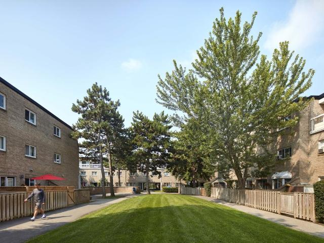 Bayview Mews 3 Bedroom Apartment for Rent at 2911 Bayview Ave, Toronto, ON M2K 1E8 Bayview Village