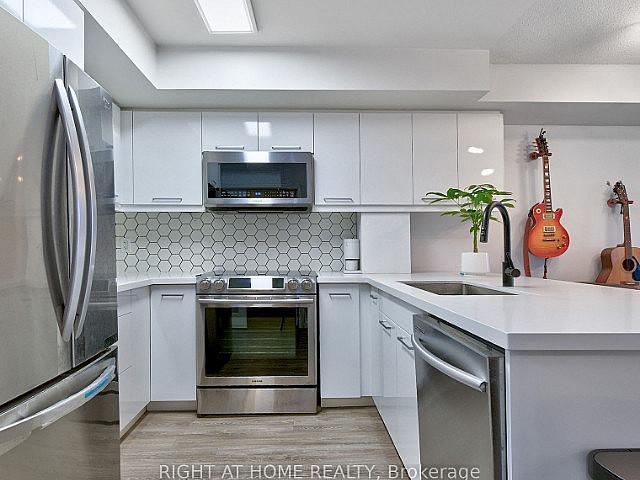 Bayview & Sheppard Ave,on 2 Bedroom 2 Bathrooms